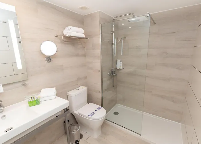 R2 Bahia Kontiki Puerto del Carmen (Lanzarote)