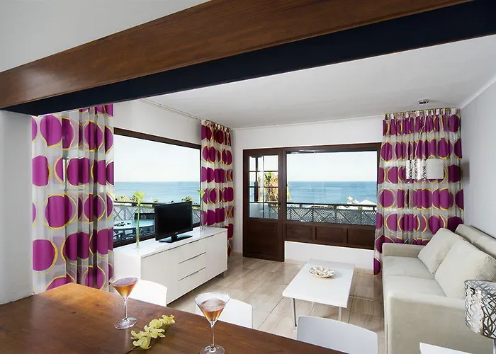 Apart-hotel R2 Bahia Kontiki 4*